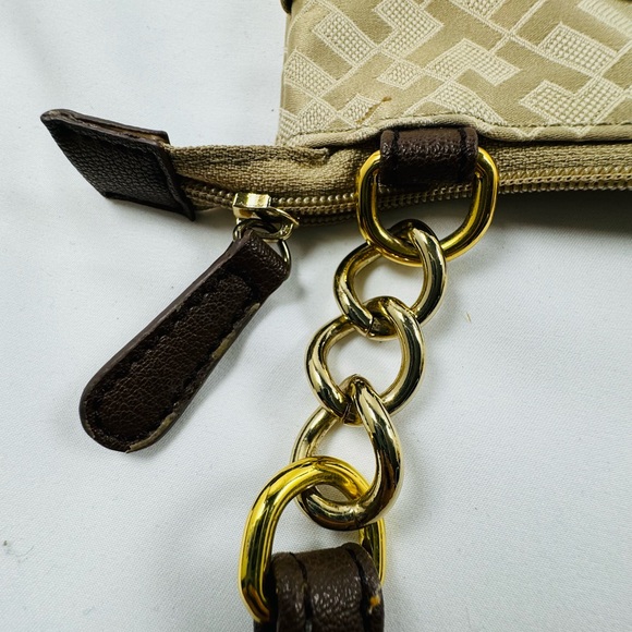 Tommy Hilfiger Light Tan Crossbody Logo Pattern Bag / Purse Small/Medium - Picture 8 of 11